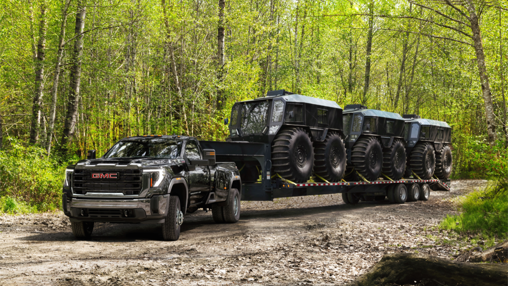 sierra 3500towing 3 machnes (1)