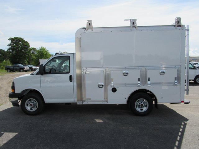 2025 GMC Savana 3500