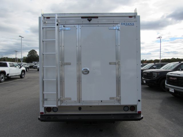 2025 GMC Savana Cutaway 4500