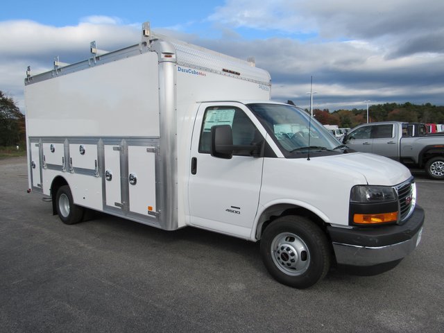 2025 GMC Savana Cutaway 4500