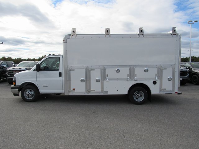 2025 GMC Savana Cutaway 4500