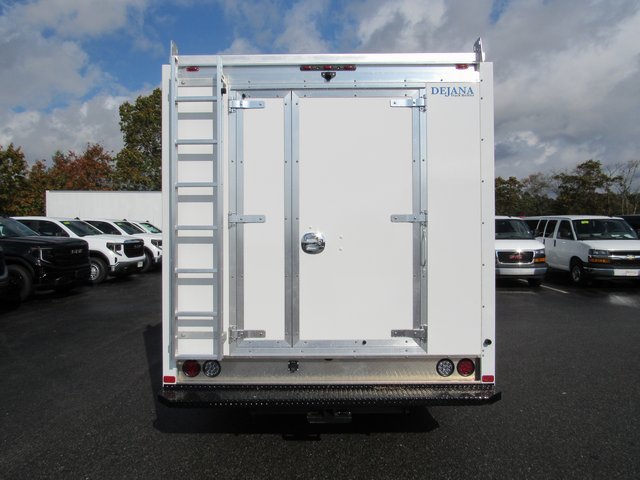 2025 GMC Savana 3500